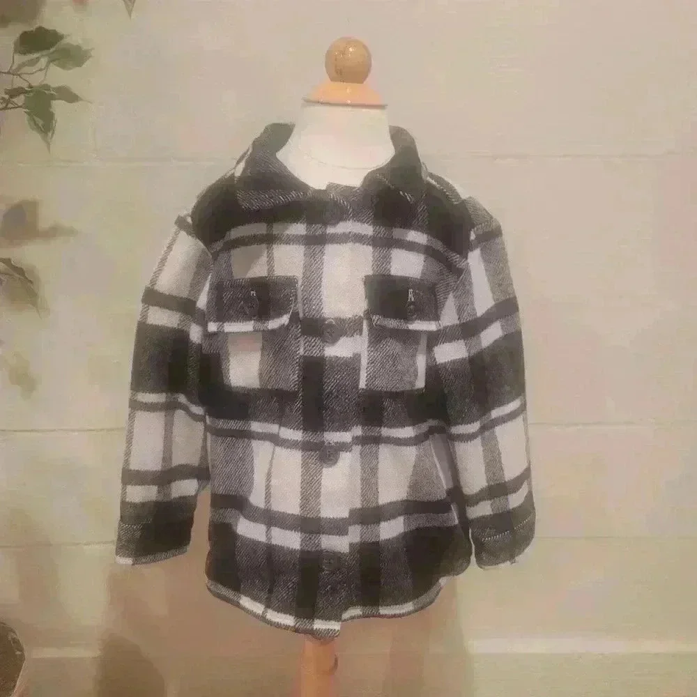 Old Navy Kids Size SMALL 6/7 Black White Buffalo Plaid Jacket